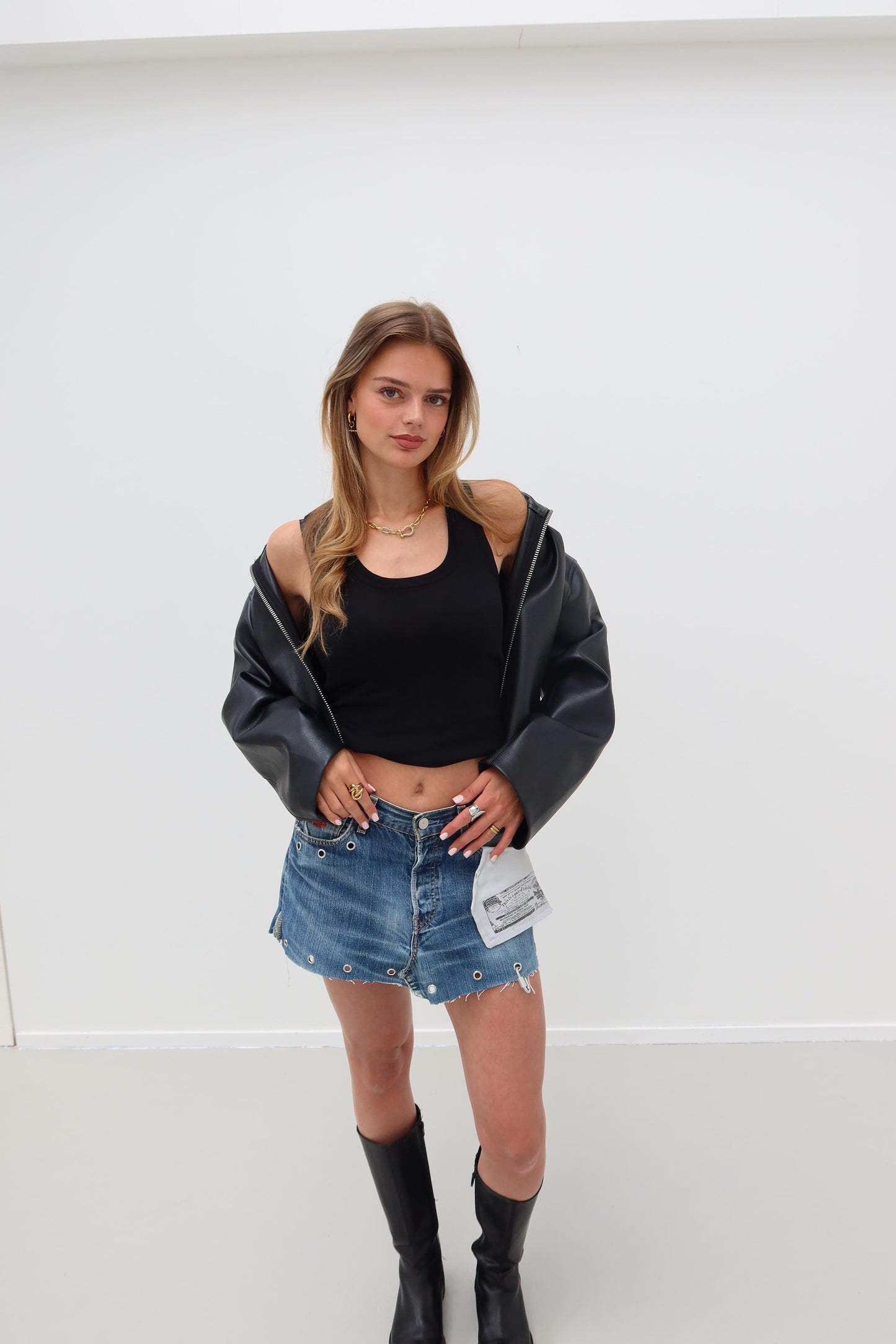 mini skirt 02