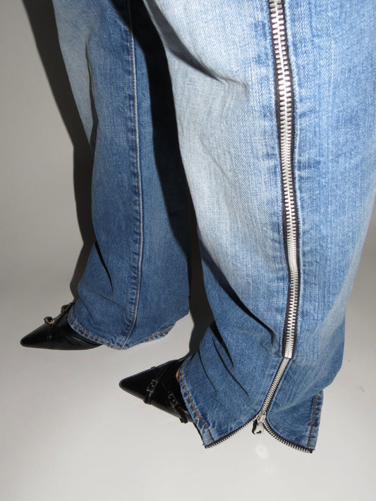 "ZIP" reworked levis